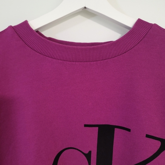Calvin Klein Block Monogram Logo Sweatshirt in Fuschia Pink Size Medium - Picture 3 of 9